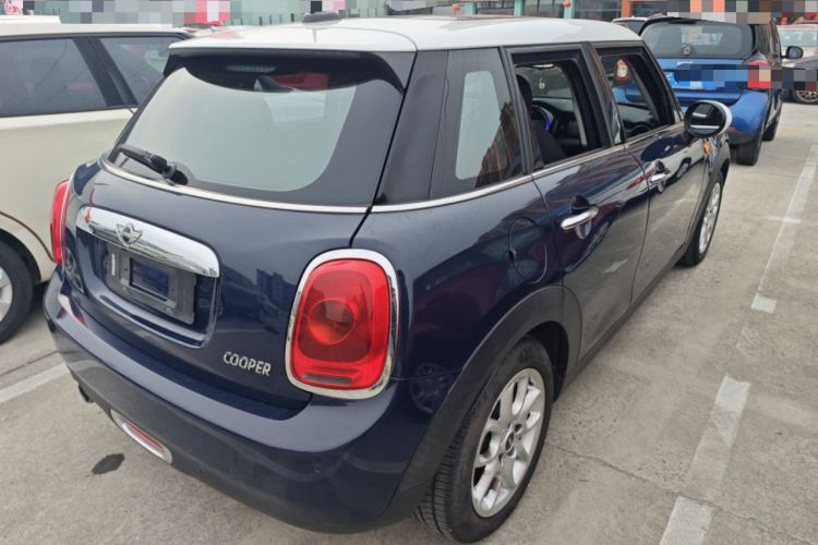 Used MINI 2015 1.5T COOPER Fun Five-Door Edition Rear Right 45 Deg