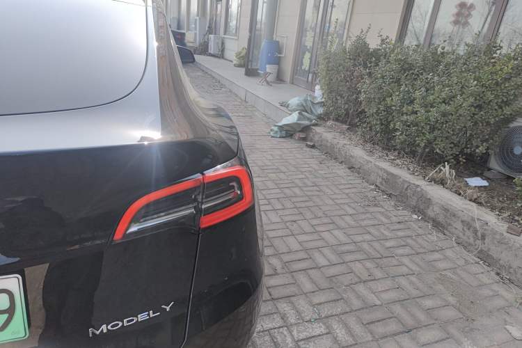 Used Tesla Model Y 2024 Rear-Wheel-Drive Version
