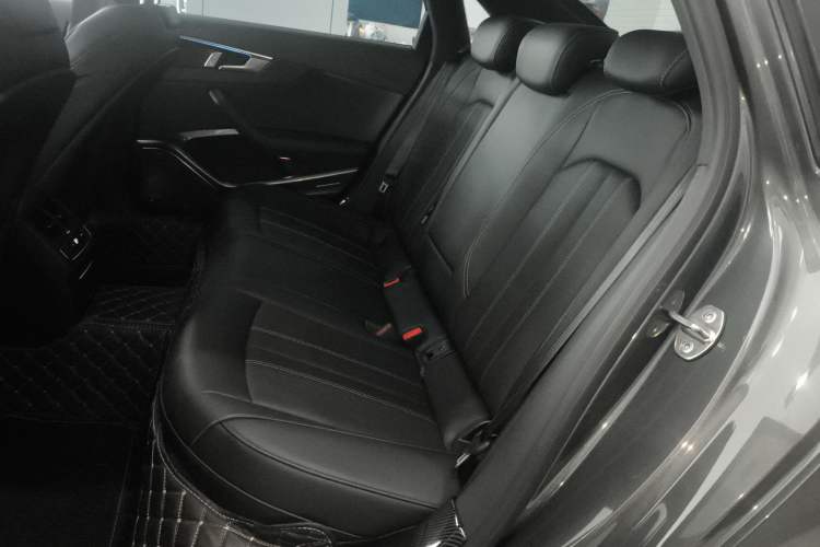 Used Audi A4L 2024 40 TFSI Luxury Dynamic Edition