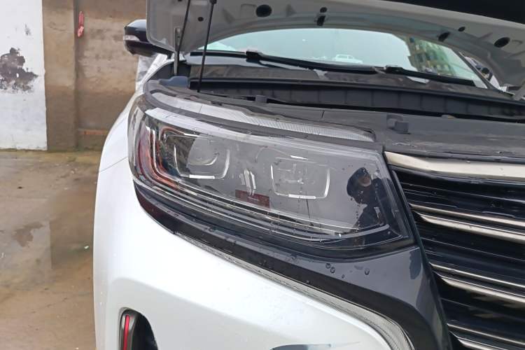 Used Changan CS95 2021 2.0T Two-Wheel Drive Luxury Version
