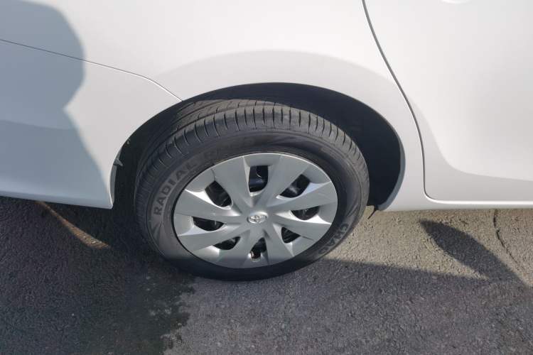 Used Toyota Vios 2017 1.5L Manual Trend Edition Right Rear Wheel Hub