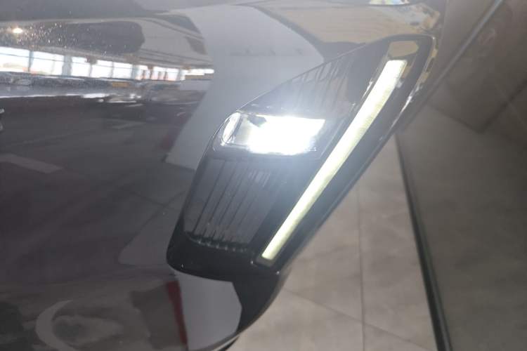 Used GAC Trumpchi Xiangwang S7 2025 205 km Max LiDAR Version Left Front Headlight