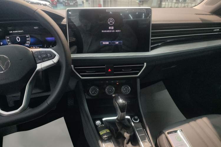 Used Volkswagen Sagitar 2026 Model 30 Million Units Selected 300TSI DSG Surpassing Edition
