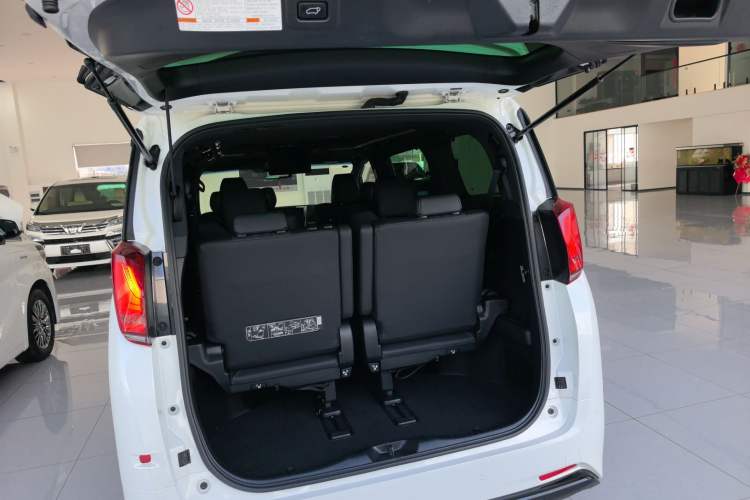 Used Toyota Alphard 2019 Dual-Engine 2.5L Prestige Edition
