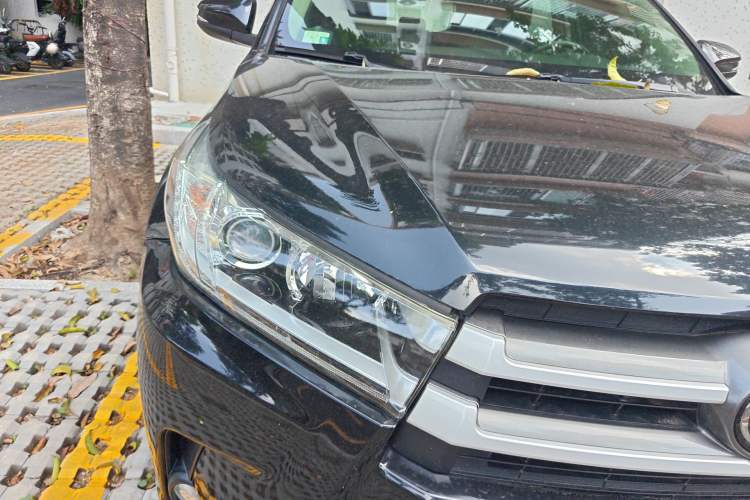 Used Toyota Highlander 2018 2.0T Four-Wheel Drive Luxury Edition 7 Seats China V Emission Standard
