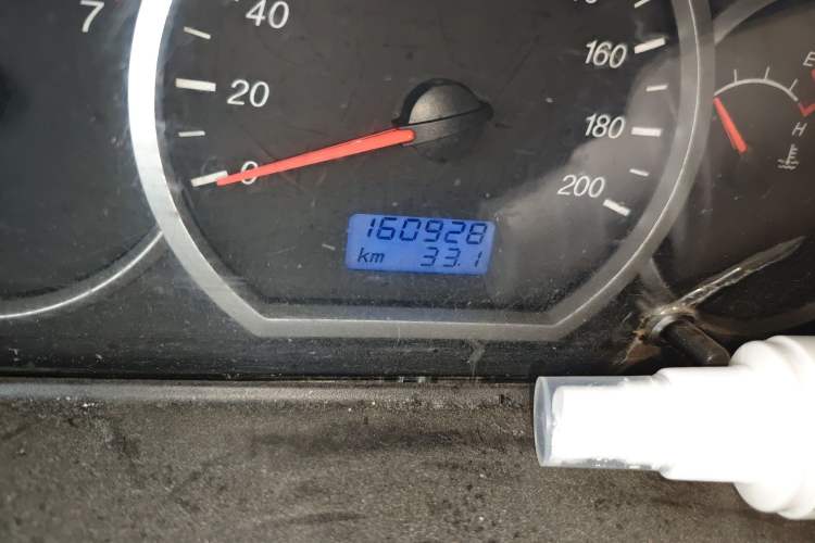 Used Wuling Hongguang 2013 1.5L S Luxury Model Odometer Close Up
