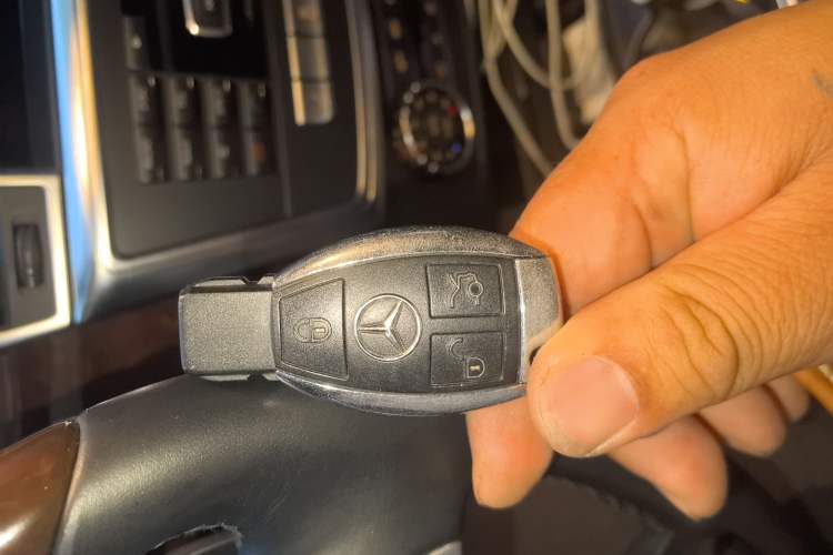 Used Mercedes-Benz M-Class 2012 ML 350 Luxury Edition Vehicle Key