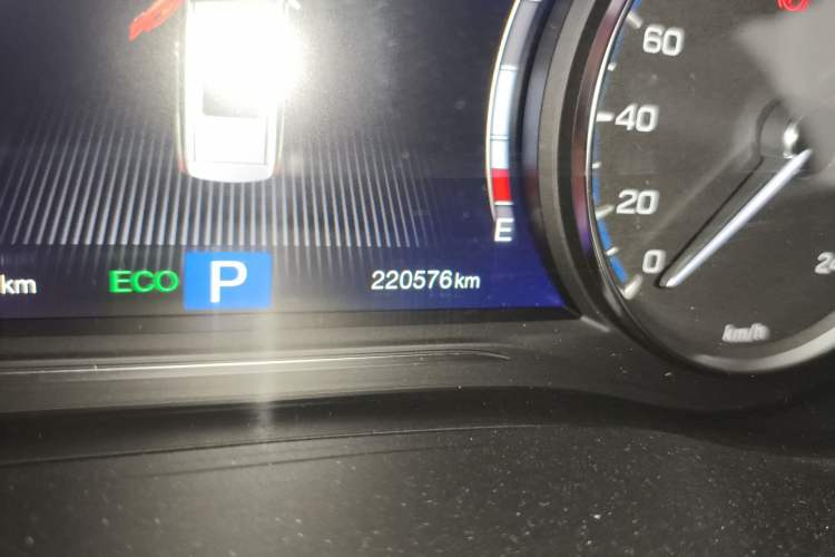 Used GAC Trumpchi M8 2018 320T Luxury Edition Odometer Close Up