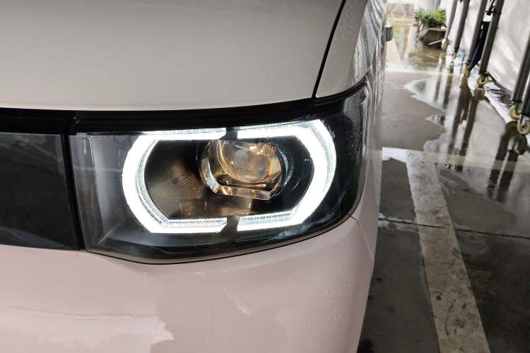 Used Wuling Hongguang MINIEV 2021 Macaron Fashion Model Lithium Iron Phosphate
