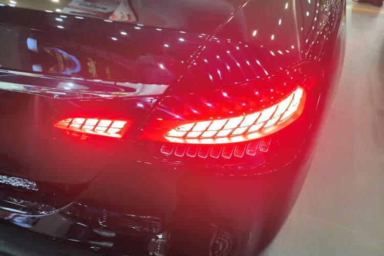 Used Mercedes-Benz E-Class 2023 Facelift E 260 L