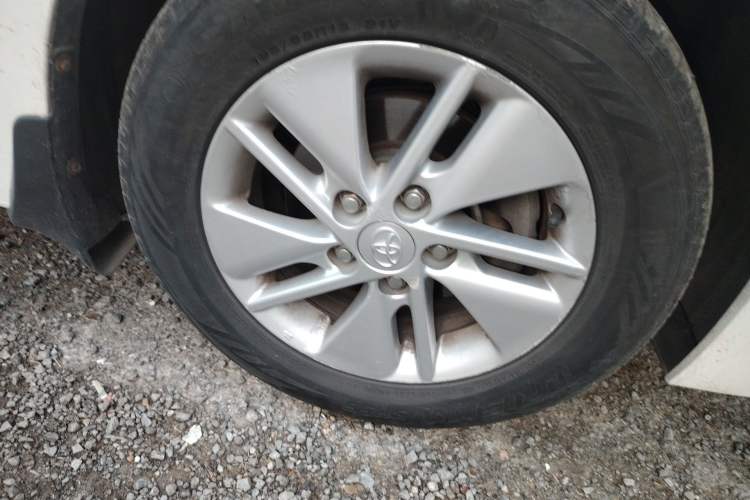 Used Toyota Corolla 2016 Dual-Engine 1.8L E-CVT Pioneer Edition Right Front Wheel Hub