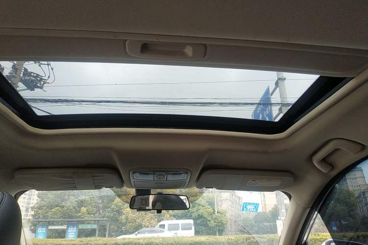 Used Dongfeng Fengon 580 2017 Revised Version 1.5T CVT Luxury Edition
