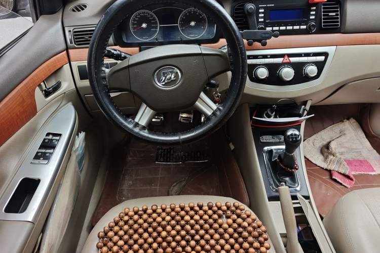 Used Lifan Auto 620 2010 Platinum Edition 1.5L Manual Premium Model Steering Wheel