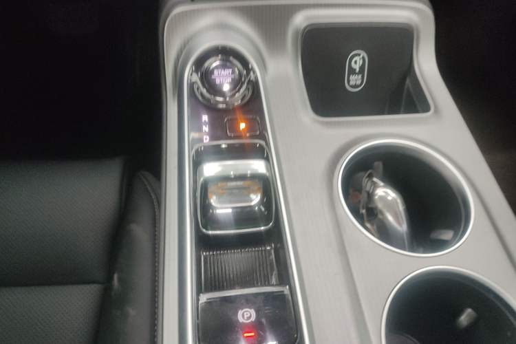 Used GAC Trumpchi Trumpchi E8 2024 Honor Series 2.0L Honor Edition