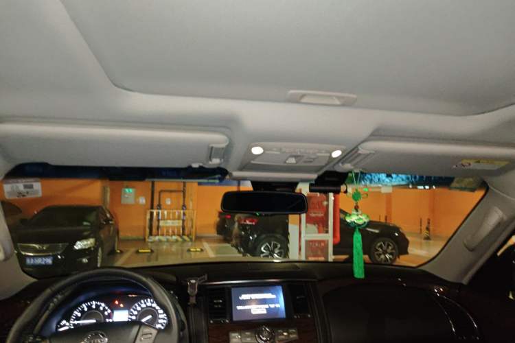 Used Nissan Patrol 2017 5.6L Standard Edition Headliner