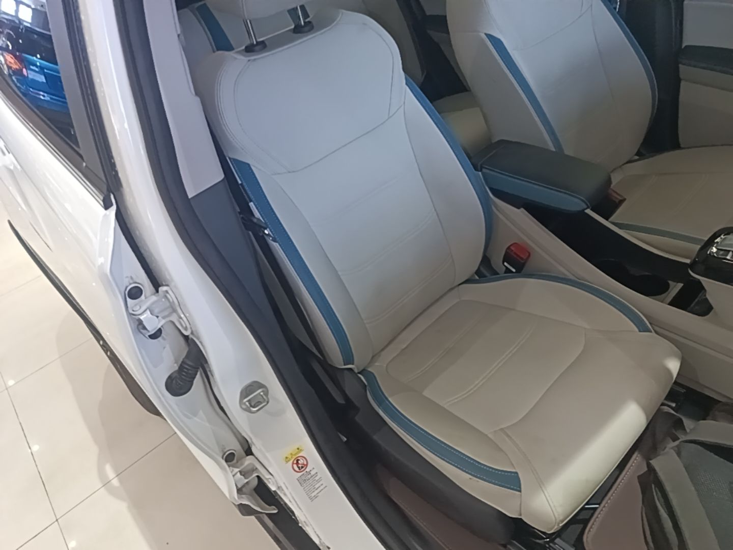 BYD Yuan Pro 2023 401 km Deluxe Version — снимка 19
