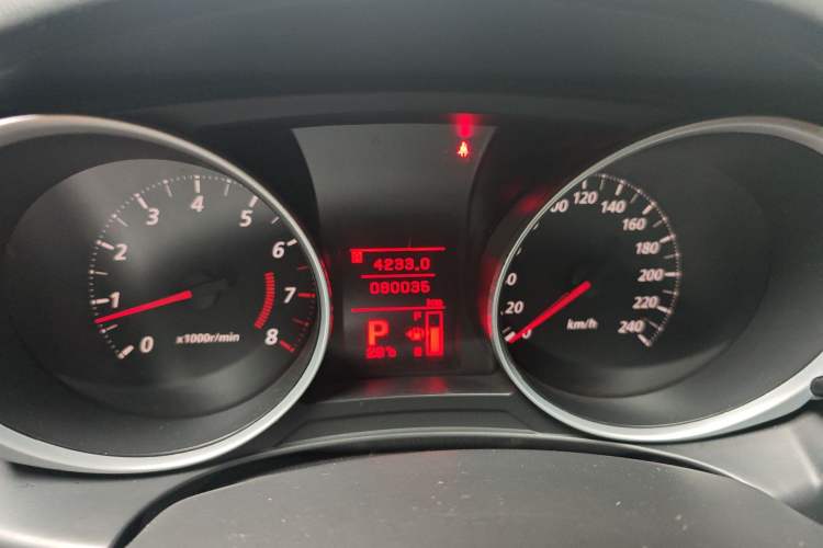 Used Mitsubishi ASX 2013 2.0L CVT Two-Wheel Drive Elite Edition Odometer Close Up