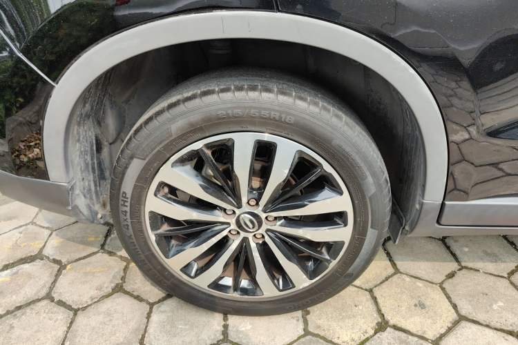 Used GAC Trumpchi GS4 2017 235T Automatic Two-Wheel Drive Luxury Smart Connectivity Version Exterior 3