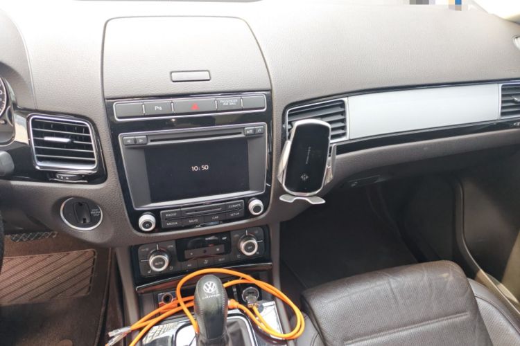 Used Volkswagen Touareg 2017 3.0 TSI Touareg Model Audio And AC Panel