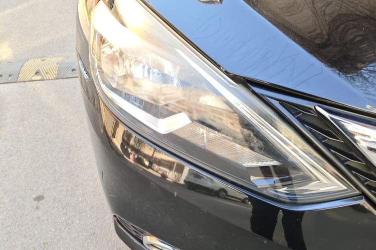 Used Nissan Sylphy 2016 1.6 XL CVT Deluxe Edition Right Front Headlight