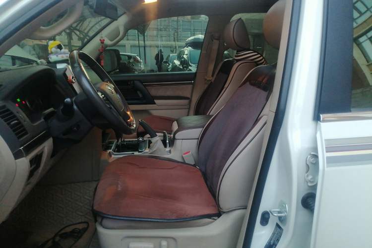 Used Toyota Land Cruiser 
