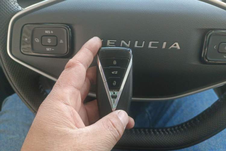 Used Venucia VX6 2023 520 Max