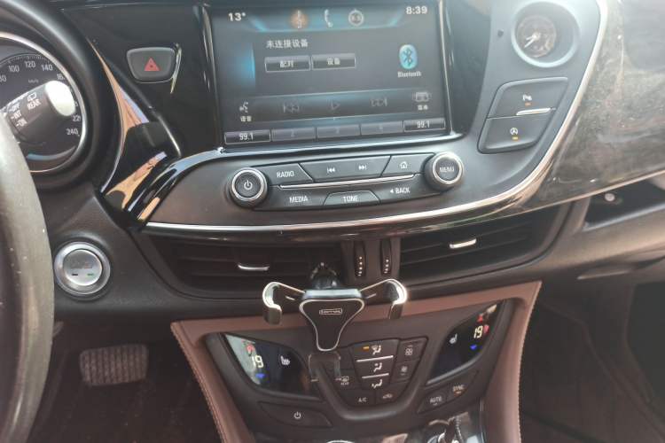 Used Buick Envision 2014 28T Four-Wheel Drive Elite Model Audio And AC Panel