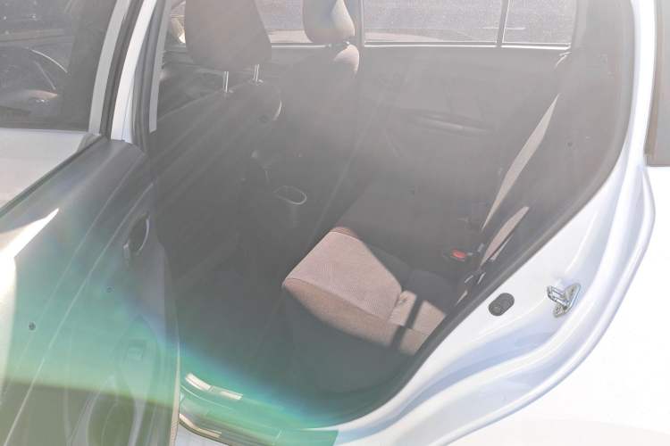 Used Toyota YARiS L Zhi Xuan 2016 Revised 1.5E CVT Charming Edition Left Rear Seat