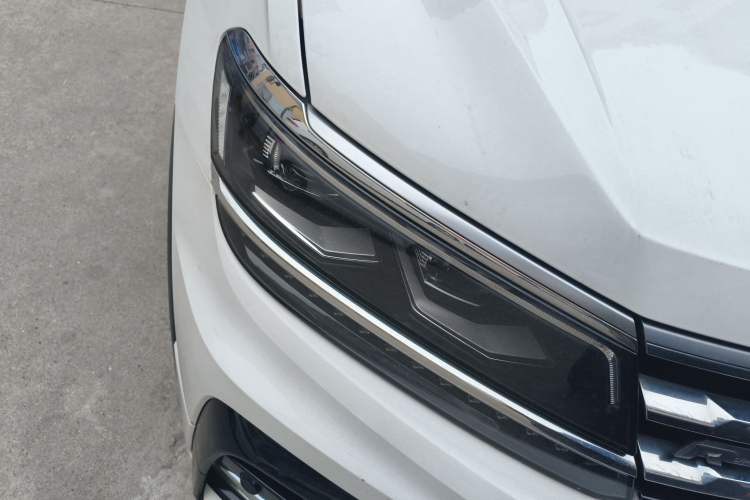 Used Volkswagen Tiguan L 2020 330TSI Automatic Two-Wheel Drive R-Line Flagship Version China VI Standard