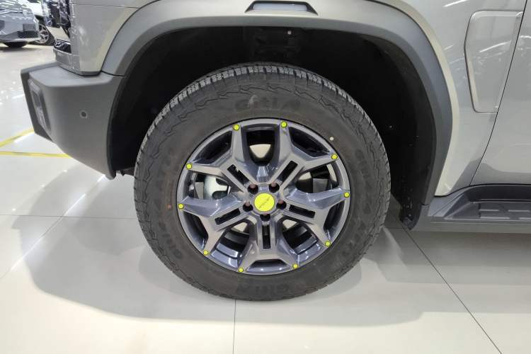 Used JETOUR Traveler 2023 2.0T All-Wheel Drive CrossPRO+