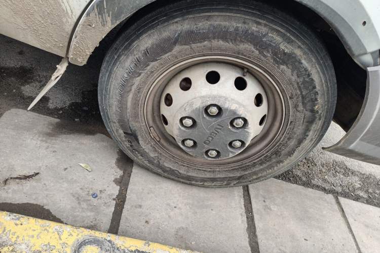 Used Iveco Daily  Right Front Wheel Hub