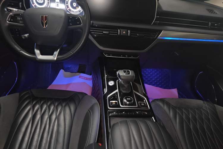 Used Hongqi HS5 2022 Revised Version 2.0T Smart Connect Flagship Edition Audio And AC Panel