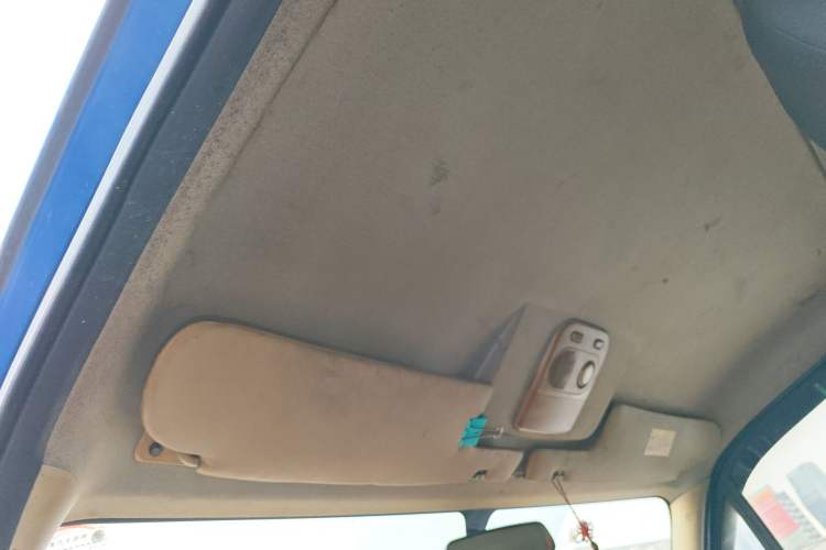 Used Iveco Eurocargo 2018 2.3T Short-Wheelbase Low-Roof Multi-Purpose Van with Side Sliding Door F1A