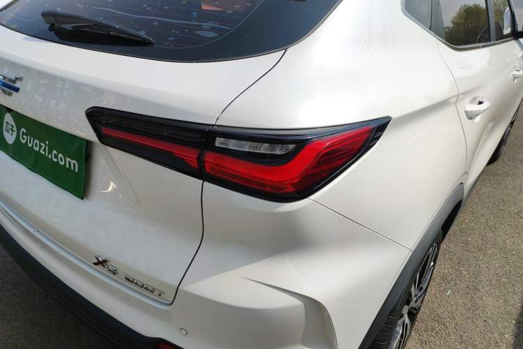 Used CHANGAN OSHAN X5 2021 1.5T DCT Flagship Edition Exterior 3