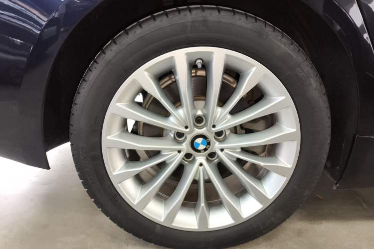 Used BMW 5 Series 2022 Restyled 525Li Luxury Package
