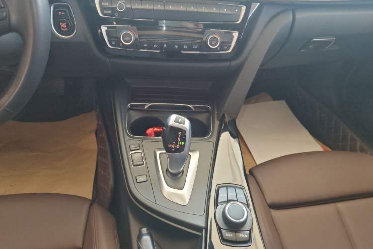 Used BMW 3 Series 2018 320Li Fashion Model
