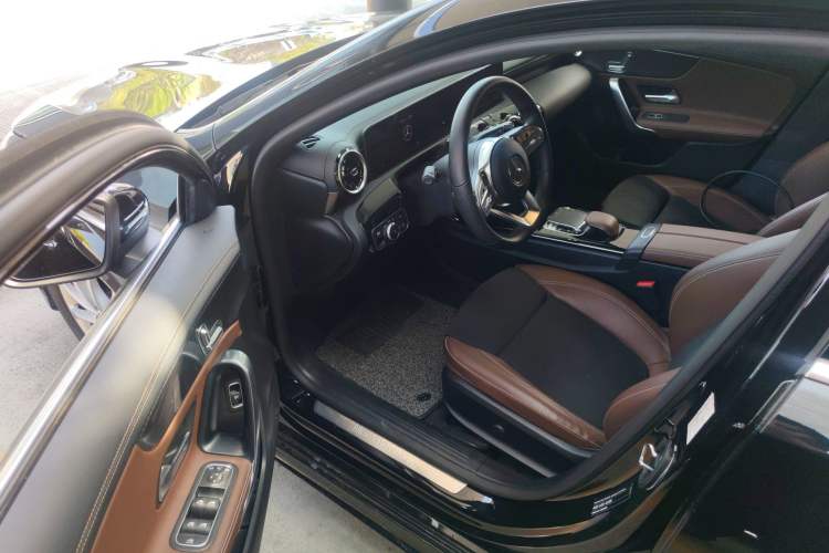 Used Mercedes-Benz A-Class 2019 A 200 L Driver Seat