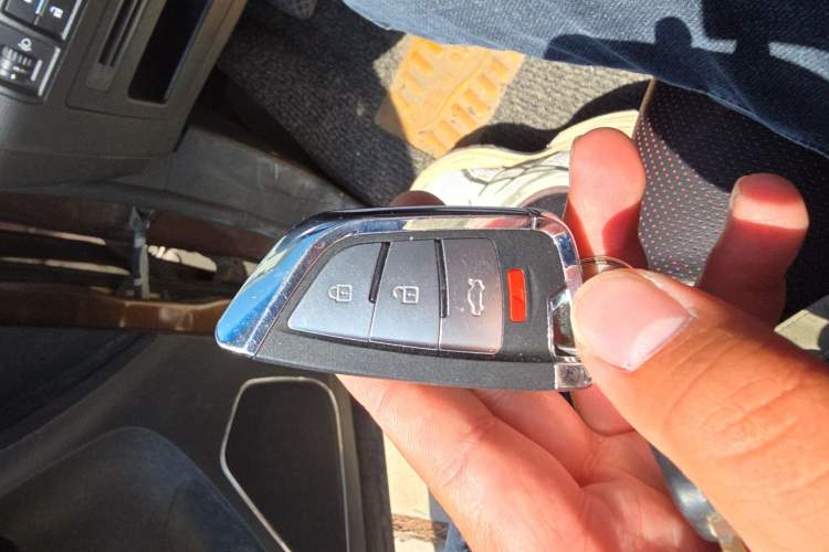 Used Baojun 560 2016 1.8L Manual Luxury Edition
