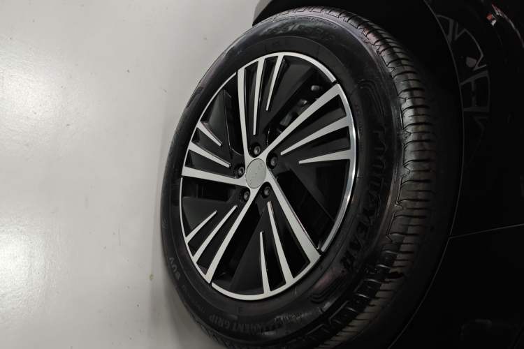 Used Lynk & Co 08 EM-P 2023 245km Ultra-Long Range Halo Right Rear Wheel Hub