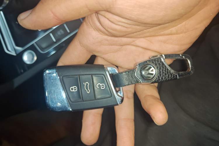 Used Volkswagen Magotan 2019 280TSI DSG Leading Model China VI Standard Interior 1