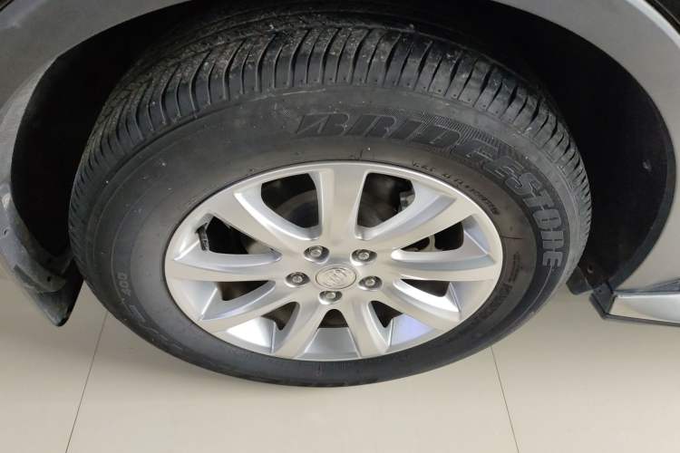 Used Buick Envision 2021 532T Two-Wheel-Drive Elite Version Right Rear Wheel Hub