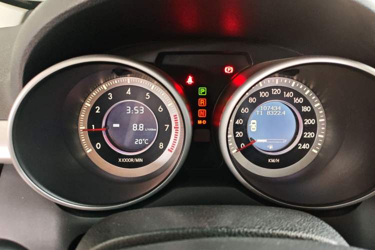 Used Bestune X80 2013 2.0L automatic comfort version
