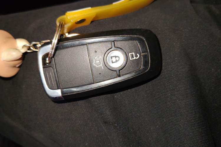 Used Ford Escape 2020 EcoBoost 245 Four-Wheel Drive Luxury Edition
