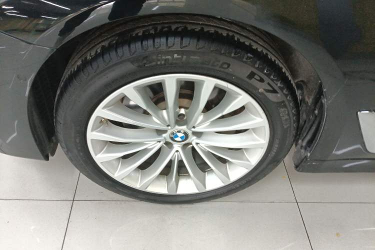 Used BMW 5 Series 2020 530Li Luxury Edition Premium Package Left Front Wheel Hub