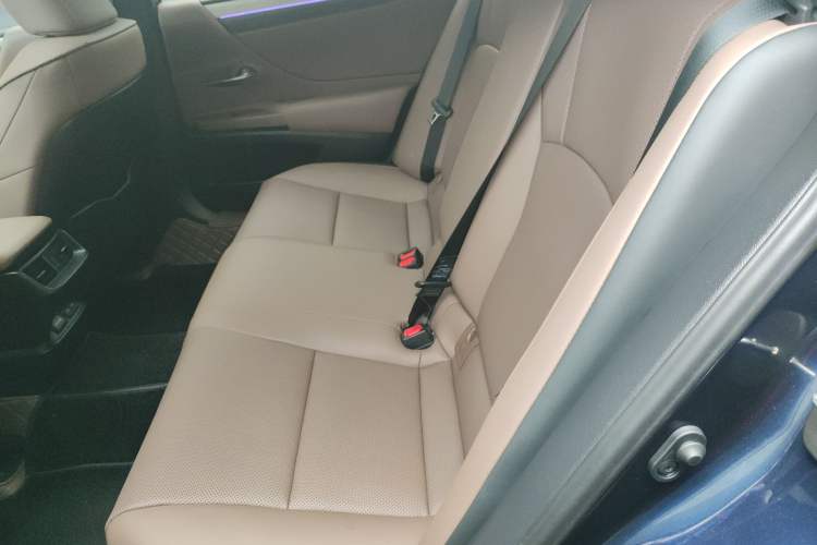 Used Lexus ES 2025 200 Premium Edition
