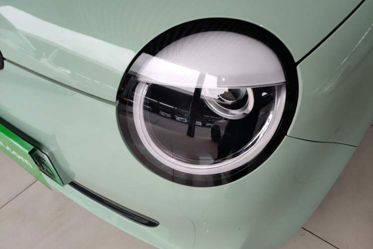 Used CHANGAN NEVO Lumin 2022 155 km – Refreshingly Sweet Edition Left Front Headlight