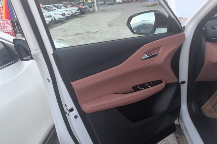 Used Changan UNI-Z 2025 1.5T Luxury Version