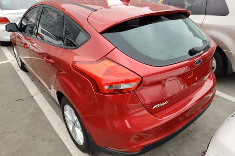 Used Ford Focus 2017 Hatchback EcoBoost 125 Automatic - Ultra-Powerful Style Edition with Smart Drive Features
