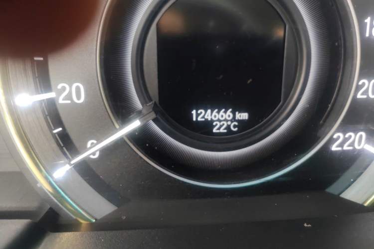 Used Honda Elysion 2016 2.4L Luxury Edition Odometer Close Up