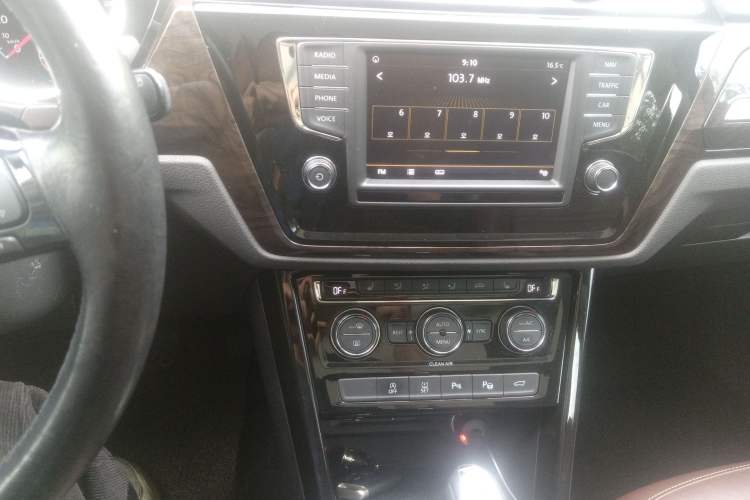 Used Volkswagen Touran 2016 Volkswagen Touran L 330TSI DSG Luxury Edition